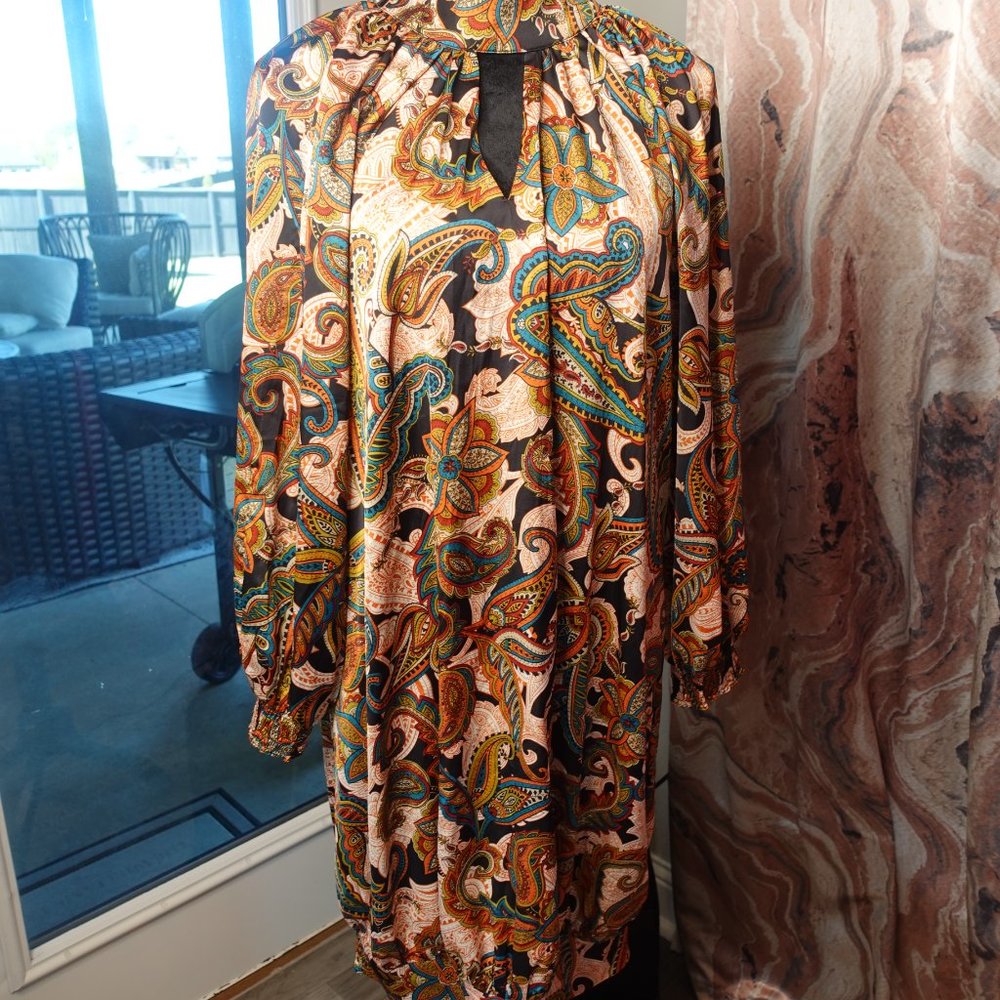 PERFECT Fall Dress - Picture 2 of 4